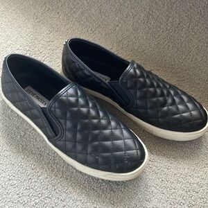 Steve Madden Slip on shoes